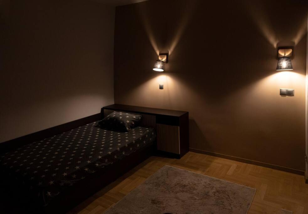 Very Spacious & Modern 3Bed Near Airport & Centre โซเฟีย ภายนอก รูปภาพ