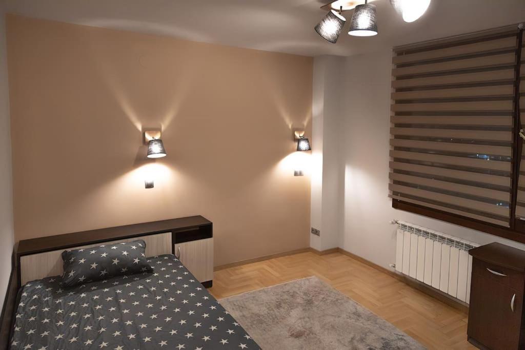Very Spacious & Modern 3Bed Near Airport & Centre โซเฟีย ภายนอก รูปภาพ